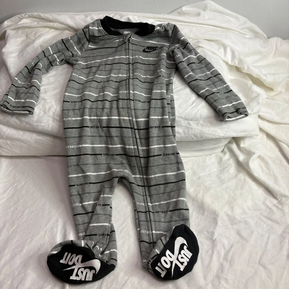 Nike Baby Boys Gray Striped Footed Pajamas Jumpsuit 